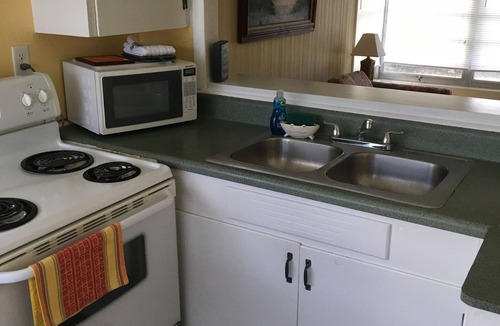 Jensen Beach Cottage | Cottage Across from the Indian River, Close to Downtown