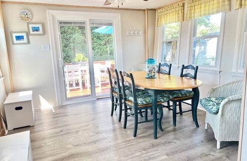 North Cape May House | Cottage Near the Bay 2.5 blocks to beach & Harpoons on the Bay. Available 8-13