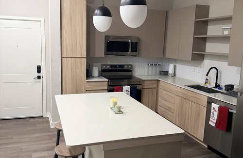 Loughman Apartment | Cozy 1-bedroom apartment with AC in excellent Davenport