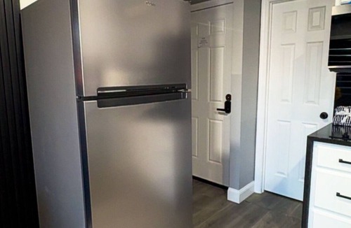 University Heights Apartment | Cozy 1-bedroom apartment in brilliant Bronx with AC