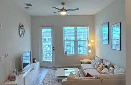 Greater Palm River Point CDC Apartment | Cozy 1-bedroom apartment with AC in lovely Tampa