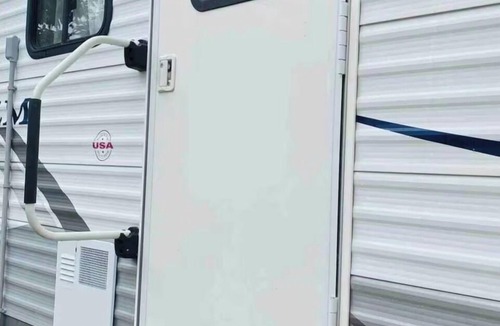 Clair-Mel City House | Cozy 1 Bedroom Camper near downtown Tampa & Ybor