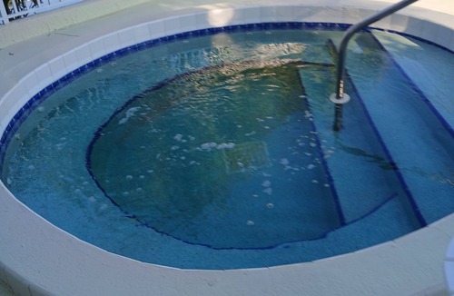 Ocean Side Village Condo | Cozy 1-bedroom condo close to the beach with Pool, Hot Tub and gym.