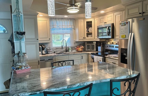 Caloosahatchee Condo | Cozy 1-bedroom condo in welcoming Cape Coral, Fl. on the beautiful Rubicon Canal