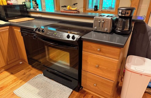 Tigerville Cabin | Cozy 1-bedroom private cabin in beautiful Travelers Rest with AC