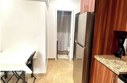 Weston Apartment | Cozy 1-bedroom studio with full kitchen in the Weston area!