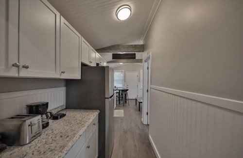 Weissport East House | Cozy 1-bedroom tiny home in charming Lehighton with AC