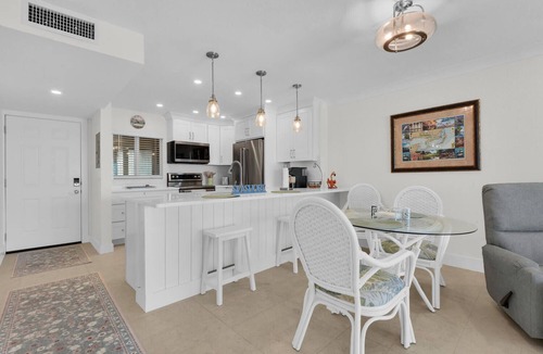 Fort Myers Beach Condo | Cozy 1-bedroom condo in peaceful Fort Myers Beach with AC