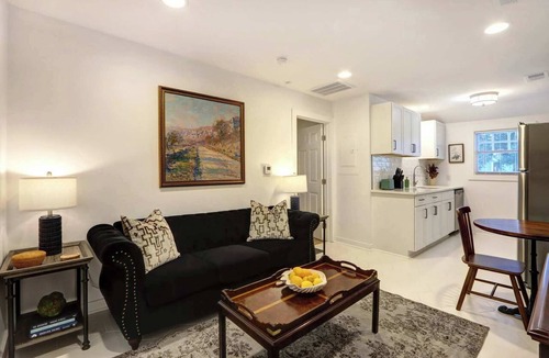 Thomas Square Apartment | Cozy 1BR/1BA Carriage House in Historic Savannah