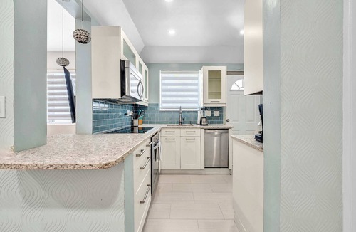 Bay Harbor Islands Apartment | Cozy 1BR in Bay Harbor Islands near beach, Bal Harbour Shops, and dining