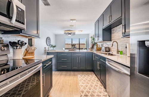 Indian Rocks Beach Condo | Cozy 2 Bedroom Beach Retreat Minutes from the Sandy Shores of Indian Rocks Beach