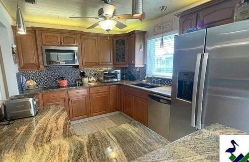 Seminole Condo | Cozy 2-bedroom condo in peaceful Seminole, 2200 monthY 8 min beach, walk to ma