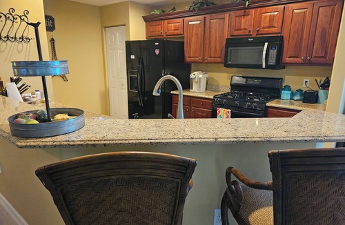 Tarpon Bay Condo | Cozy 2-bedroom condo with AC in fabulous Naples