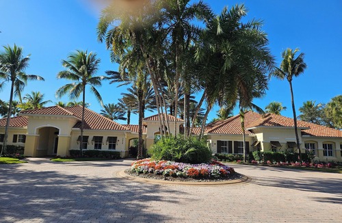 Tarpon Bay Condo | Cozy 2-bedroom condo with AC in fabulous Naples