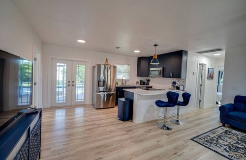 Yacht Club House | Cozy 2-bedroom house in enjoyable Cape Coral with AC, WiFi