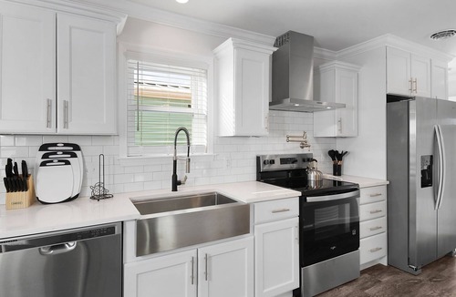 Jensen Beach House | Cozy 2-bedroom stilt house in peaceful Jensen Beach with AC