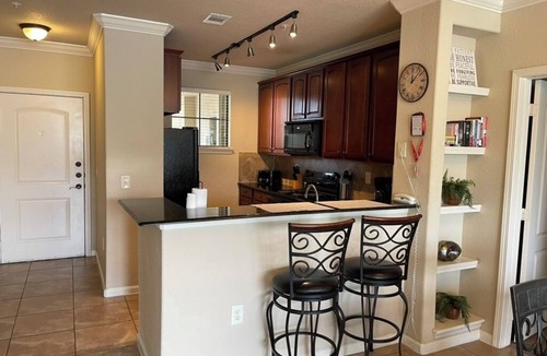 Regal Palms Condo | Cozy 3 Bedroom 3 Bathroom Condo in Bella Piazza