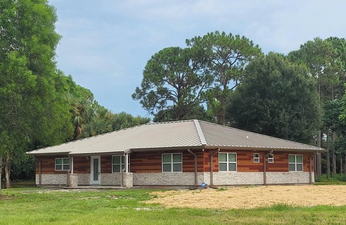 Loxahatchee Groves House | Cozy 3-bedroom house in welcoming Loxahatchee with WiFi, AC