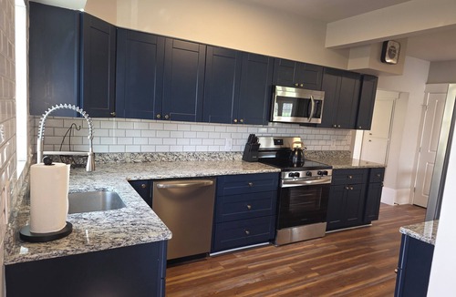 Little Creek House | Cozy 3BR/2Bath Retreat on Half Acre Near Dover Attractions DE Turf