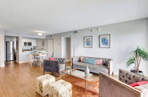 Brickell Apartment | Cozy 3BR Condo with Ocean View and Balcony
