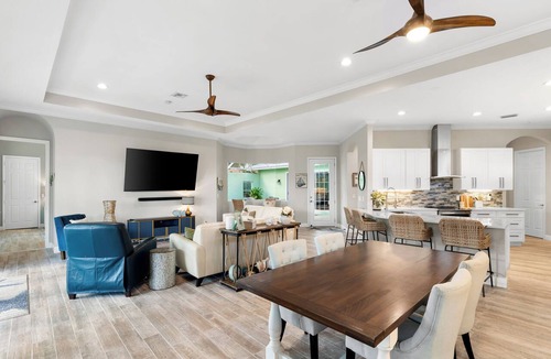 Bonita Springs House | Cozy 3BR house w/AC minutes from the best beaches & minutes to Naples 5th Ave