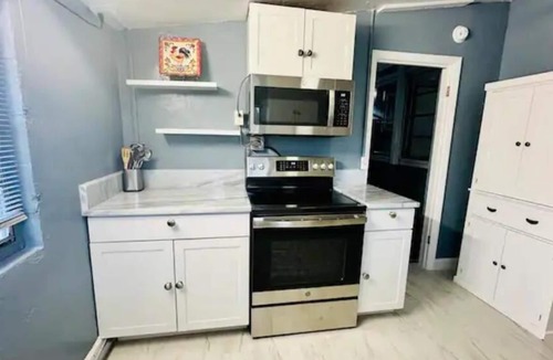 Iona House | Cozy 4 Bedrooms near Sanibel/FM Beaches