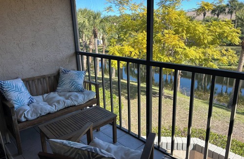 Port Charlotte Condo | Cozy and sunny canal-facing condo in charming Port Charlotte - Monthly + Stay