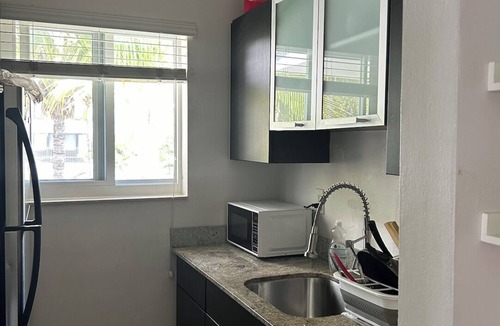 Key Biscayne Apartment | Cozy Beach Apartment in Key Biscayne —5 min walk to Beach