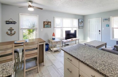 Belle Vista House | Cozy Beach Hideaway: Entire 2BR/2BA House with