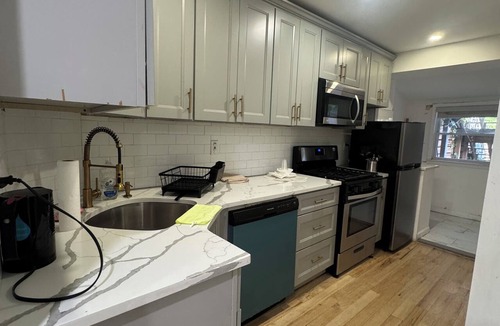 Crown Heights House | Cozy BK room, king-size bed, 7m to subway, 20m to Manhattan