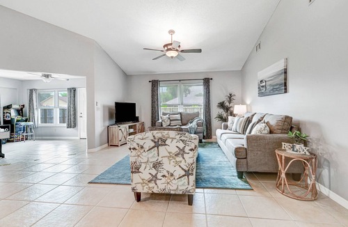 Palm Bay House | Cozy Blue Palm w/Game Room Centrally Located