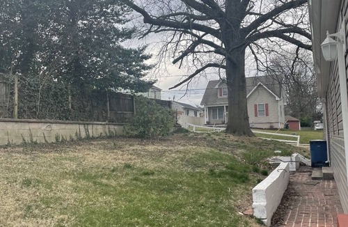 Wilmington House | Cozy bungalow w/deck- 5 minutes from Riverfront
