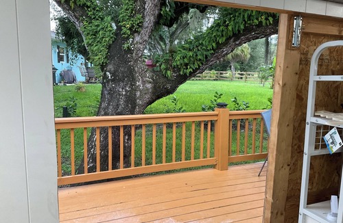 Moore Haven Cabin | Cozy cabin with WiFi and AC in charming LaBelle