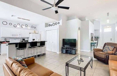 Haines City House | Cozy Calm Cottage