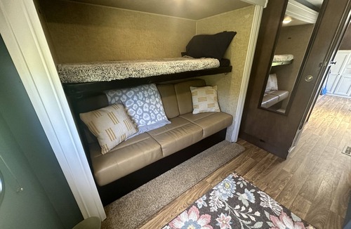 Lakeland House | Cozy Camper for Rent