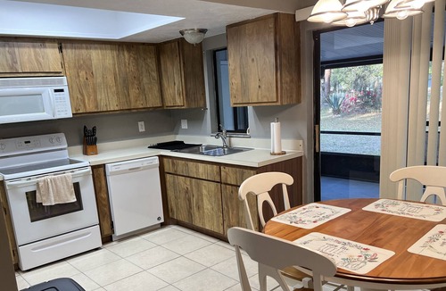 LaBelle House | Cozy , centrally located home