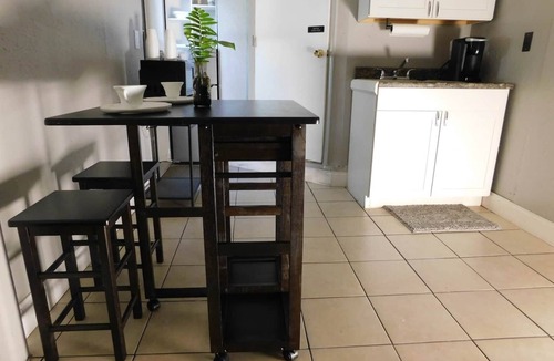 Clearwater Apartment | Cozy Clearwater Suite - Serene w/Private Entry