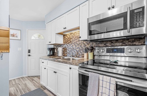 Saint James City Condo | Cozy coastal condo in St. James City with waterfront charm and easy island living.