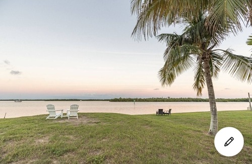 Goodland Apartment | Cozy Cottage Goodland Fl.