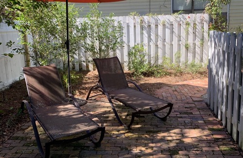 Historic District Cottage | Cozy Cottage in the Heart of Historic District!