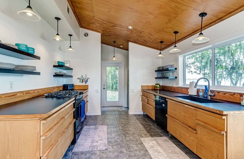 Crooked Lake House | Cozy Cottage on Crooked Lake