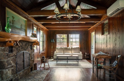 Myakka City House | Cozy farm home 2 miles from Terra Nova and 14 miles from Lakewood Ranch.