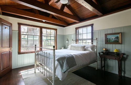 Myakka City House | Cozy farm home 2 miles from Terra Nova and 14 miles from Lakewood Ranch.