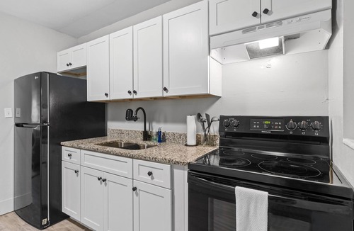 Winter Haven House | Cozy Haven Retreat | Near Legoland | Pet-Friendly