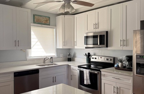 Lake Worth Cottage | Cozy, historic, 3-bedroom House on the intercostal in Lake Worth Beach