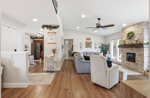 Ocoee House | Cozy Home Away from Home- Family Friendly!