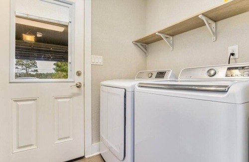 Gulf Breeze House | Cozy Home Minutes to Beaches