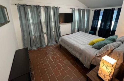 Little Haiti House | Cozy lovely 3 bedroom home - central loc MIA