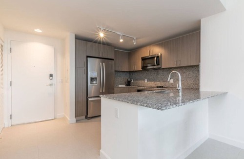 Doral Apartment | Cozy & Modern 1BR Perfect for Business or Leisure