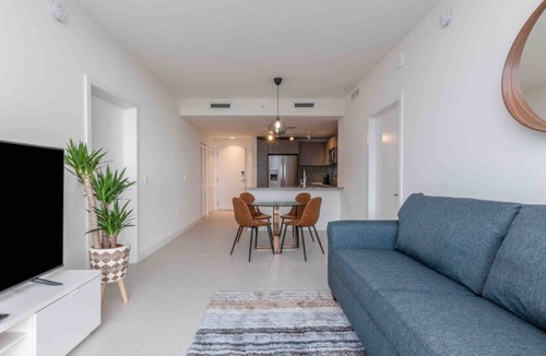 Doral Apartment | Cozy & Modern 2BR Perfect for Business or Leisure